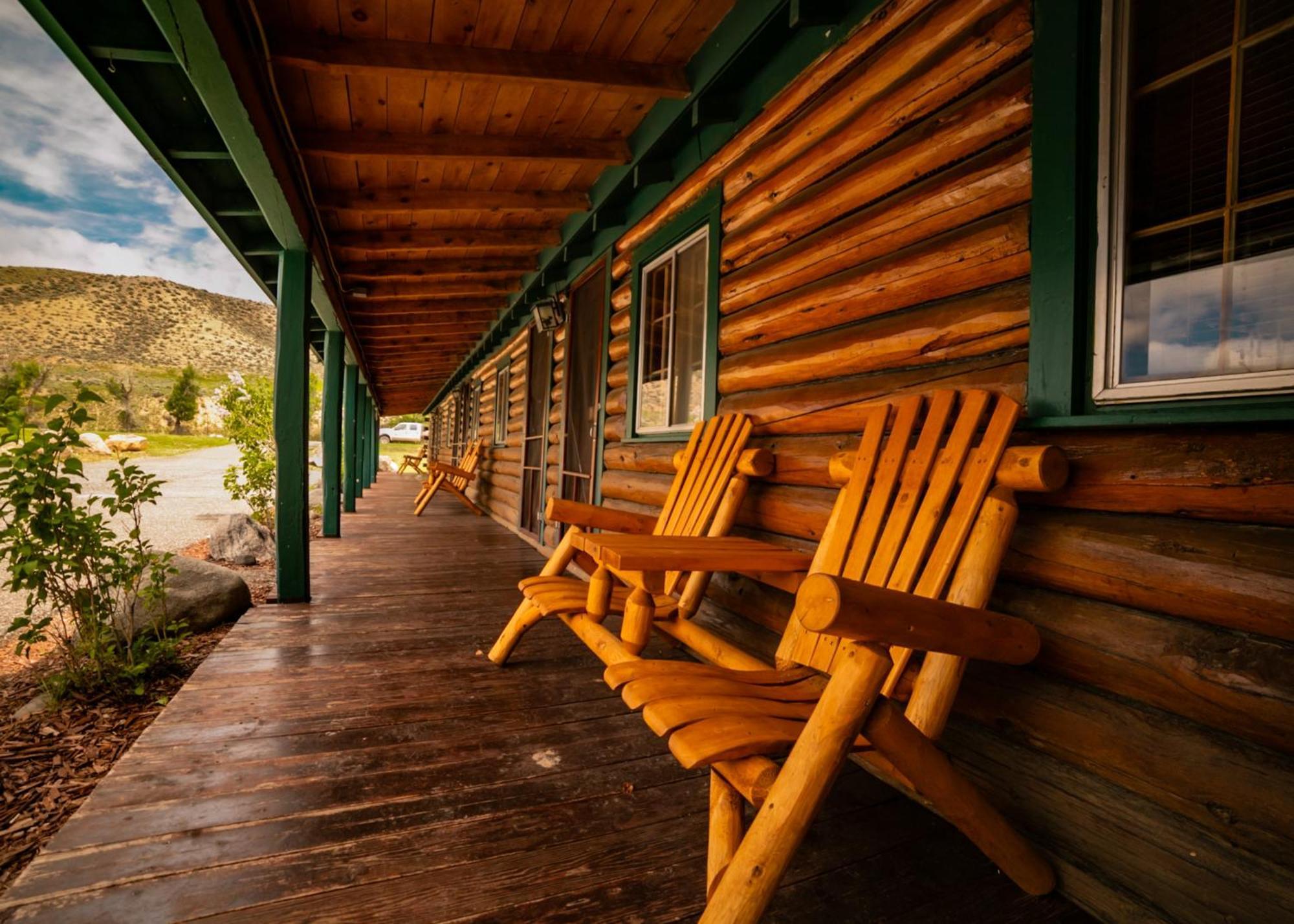 Chinook Winds Lodge Дубойс Экстерьер фото