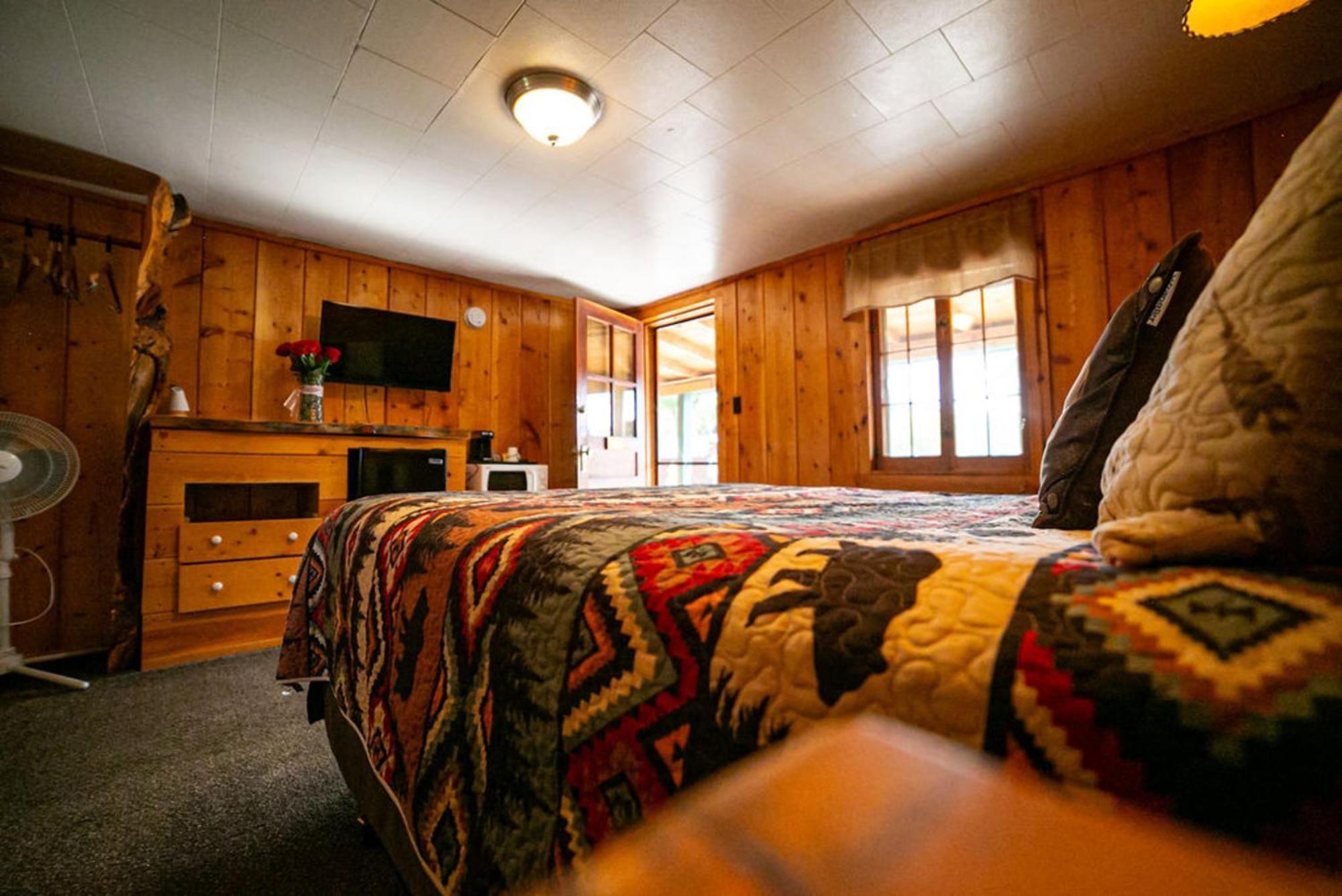 Chinook Winds Lodge Дубойс Экстерьер фото