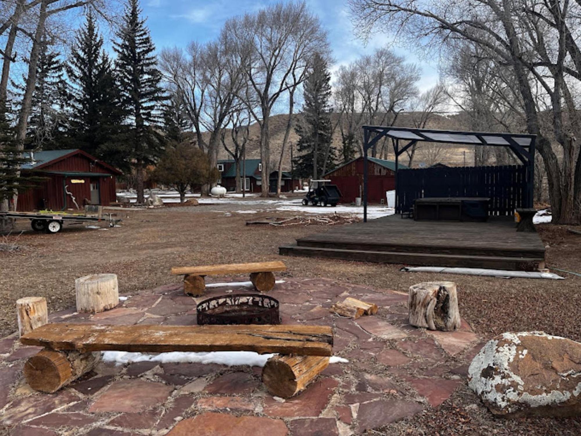 Chinook Winds Lodge Дубойс Экстерьер фото