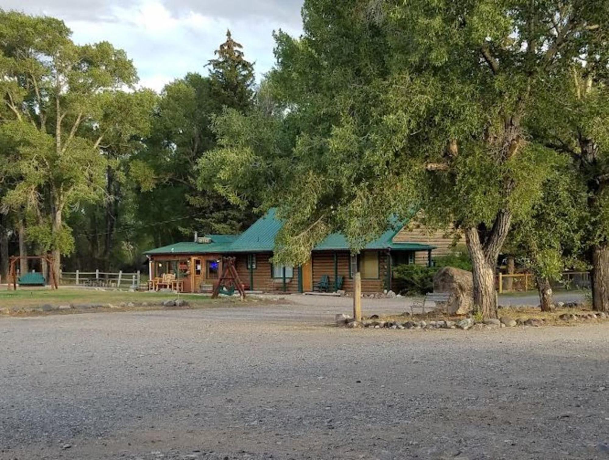 Chinook Winds Lodge Дубойс Экстерьер фото
